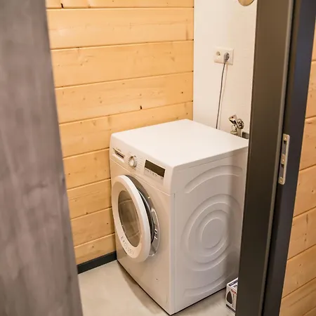 Apartman Eg Black *