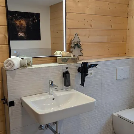 Apartman Eg Black *